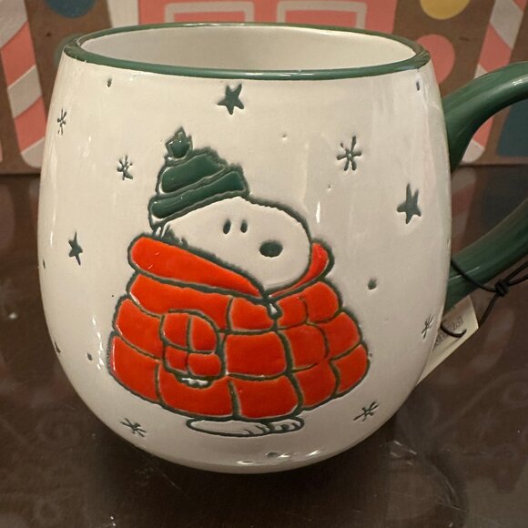 Peanuts Snoopy Red Puffer Coat "Stay Cozy" Snowflakes Mug NWT 2025 - Picture 5 of 5